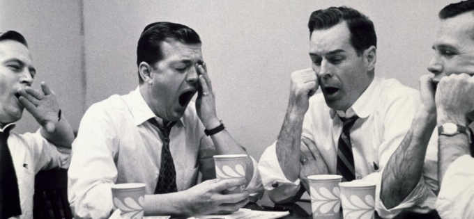 16 Phrases That Make You  Look Really Unprofessional   in Meetings